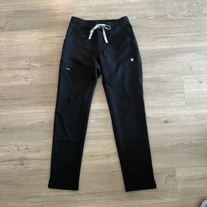 Figs Yola Skinny Scrub